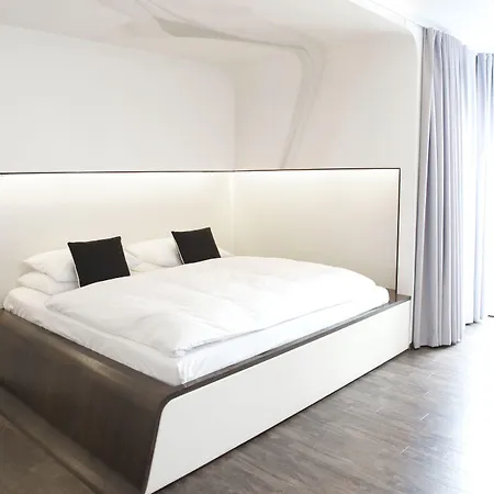 Hotel Q! 4*