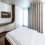 Hotel Q! 4*
