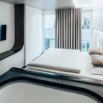 Hotel Q!