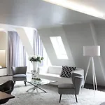 Q! Hotel 4*